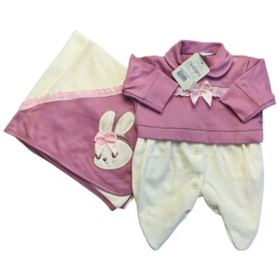 SAÍDA DE MATERNIDADE 2 PÇS MANTA E MACACÃO LONGO PLUSH E SUEDINE BORDADO FEMININO