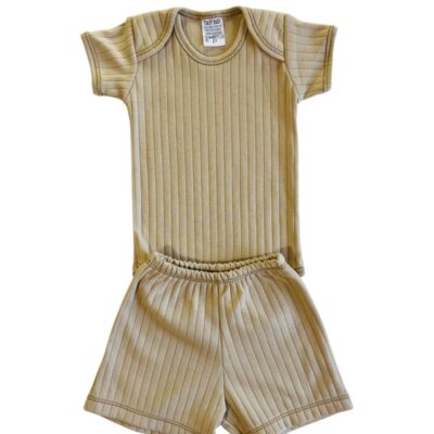 CONJUNTO CANELADO NEUTRO SUEDINE BODY M/C E SHORT